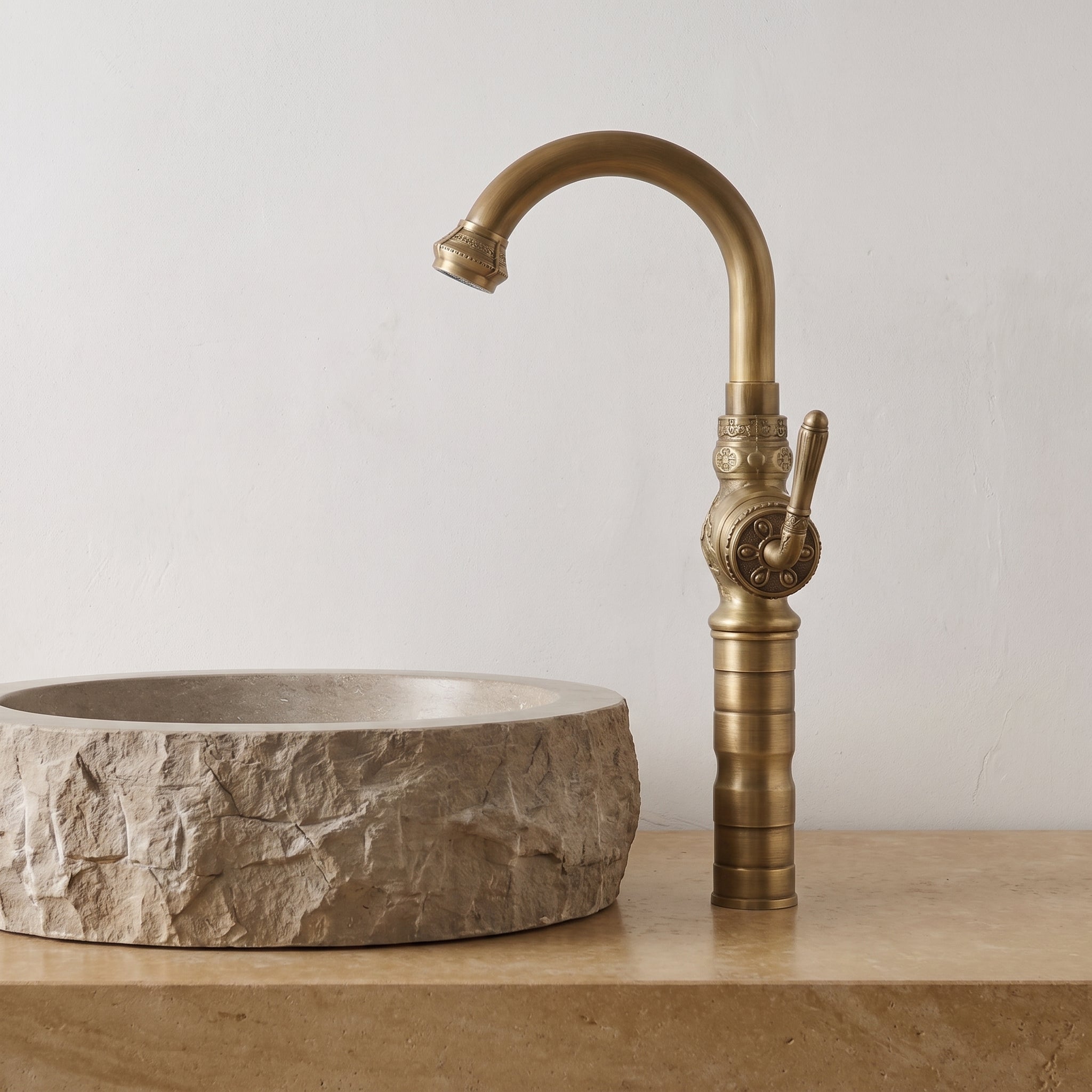 Robinet Vasque Rétro Orna Bronze Antique — Col de Cygne Sculpté 380 mm
