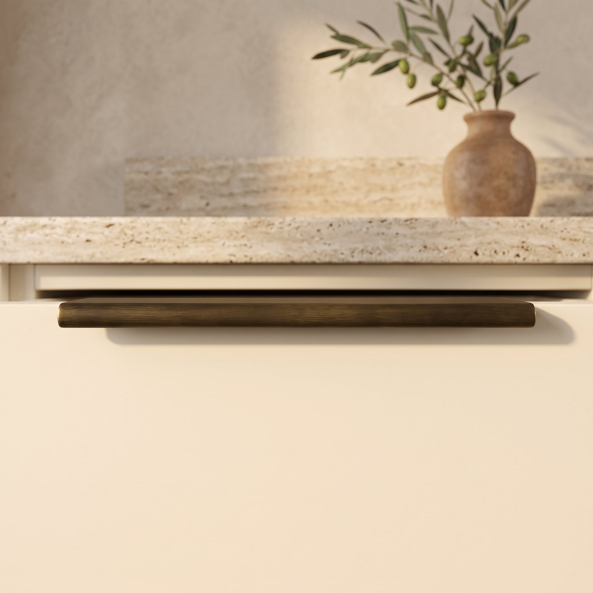 Poignée de Meuble Mira Laiton — Lip Pull Bronze Antique