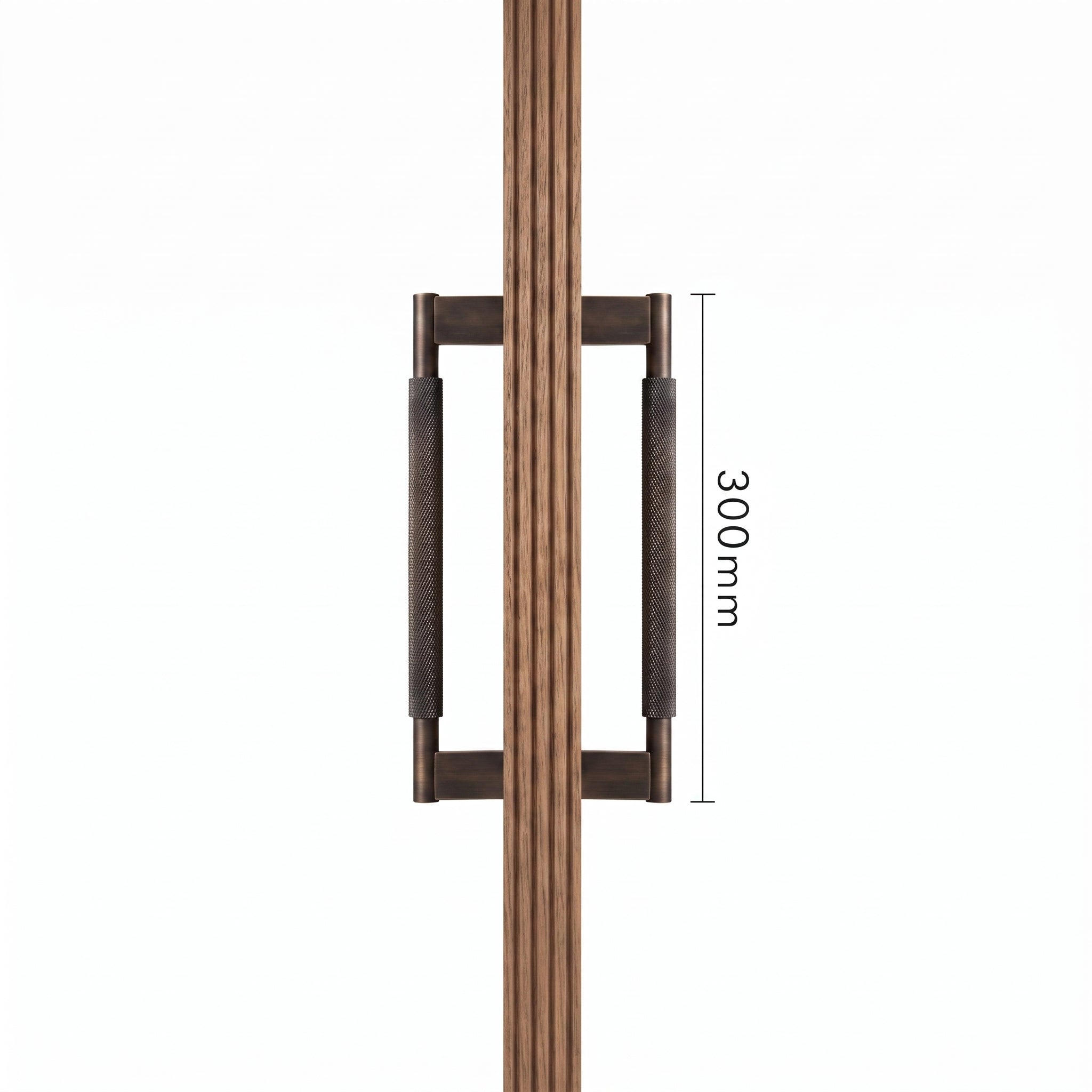 Poignée de Porte Crux Guillochée Laiton Massif — Bâton de Tirage 300 mm Double Face