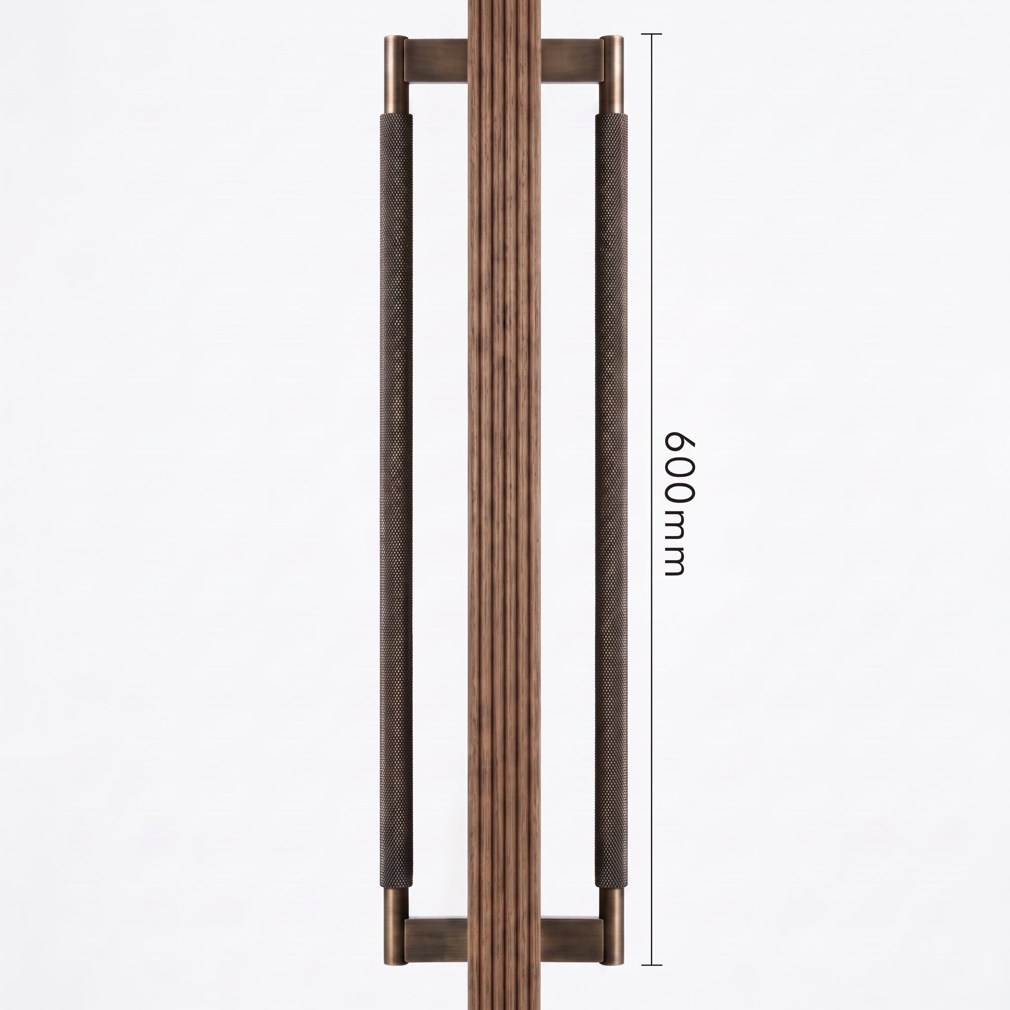Poignée de Porte Crux Guillochée Laiton Massif — Bâton de Tirage 600 mm Double Face