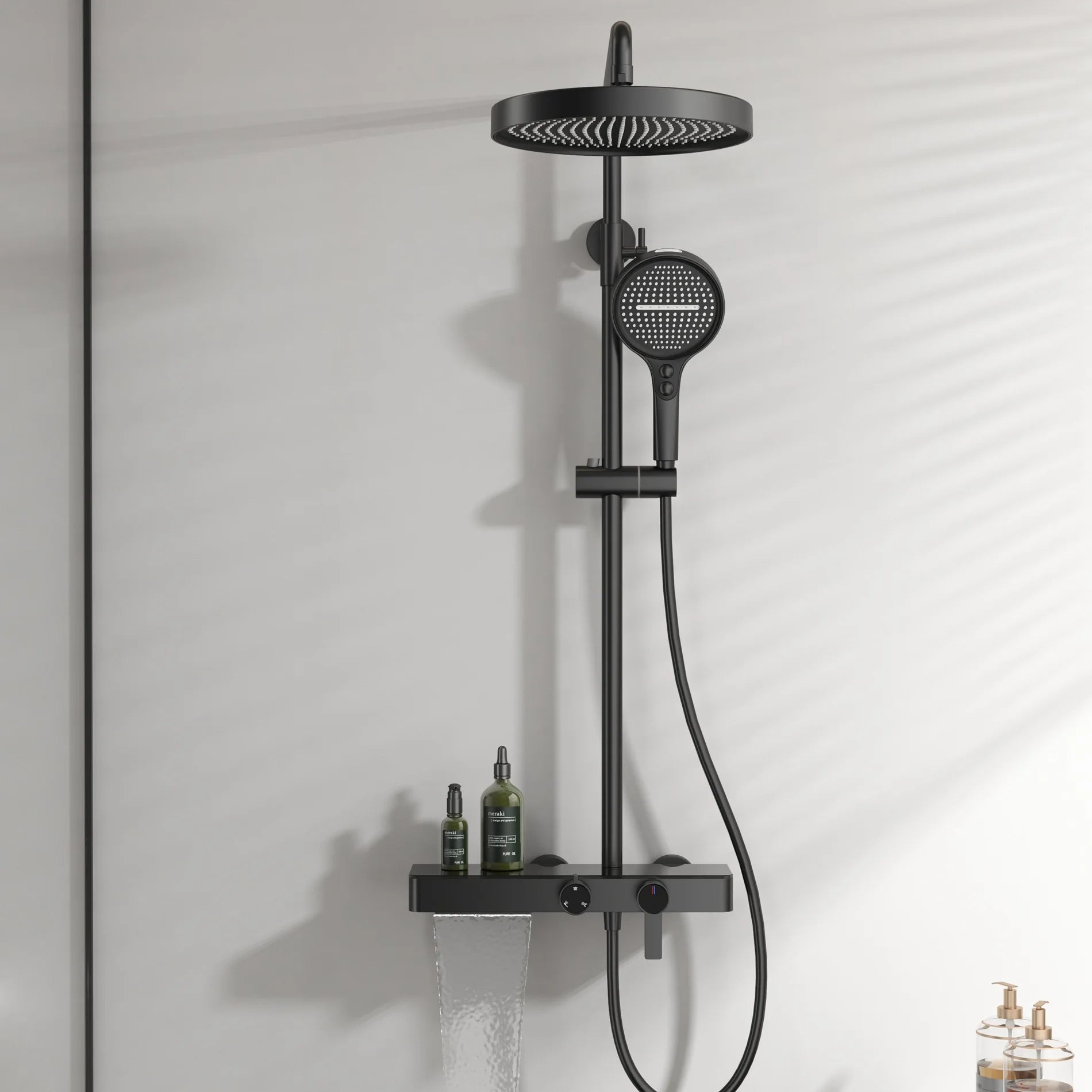 Colonne De Douche Thermostatique Dorée Avec Tablette