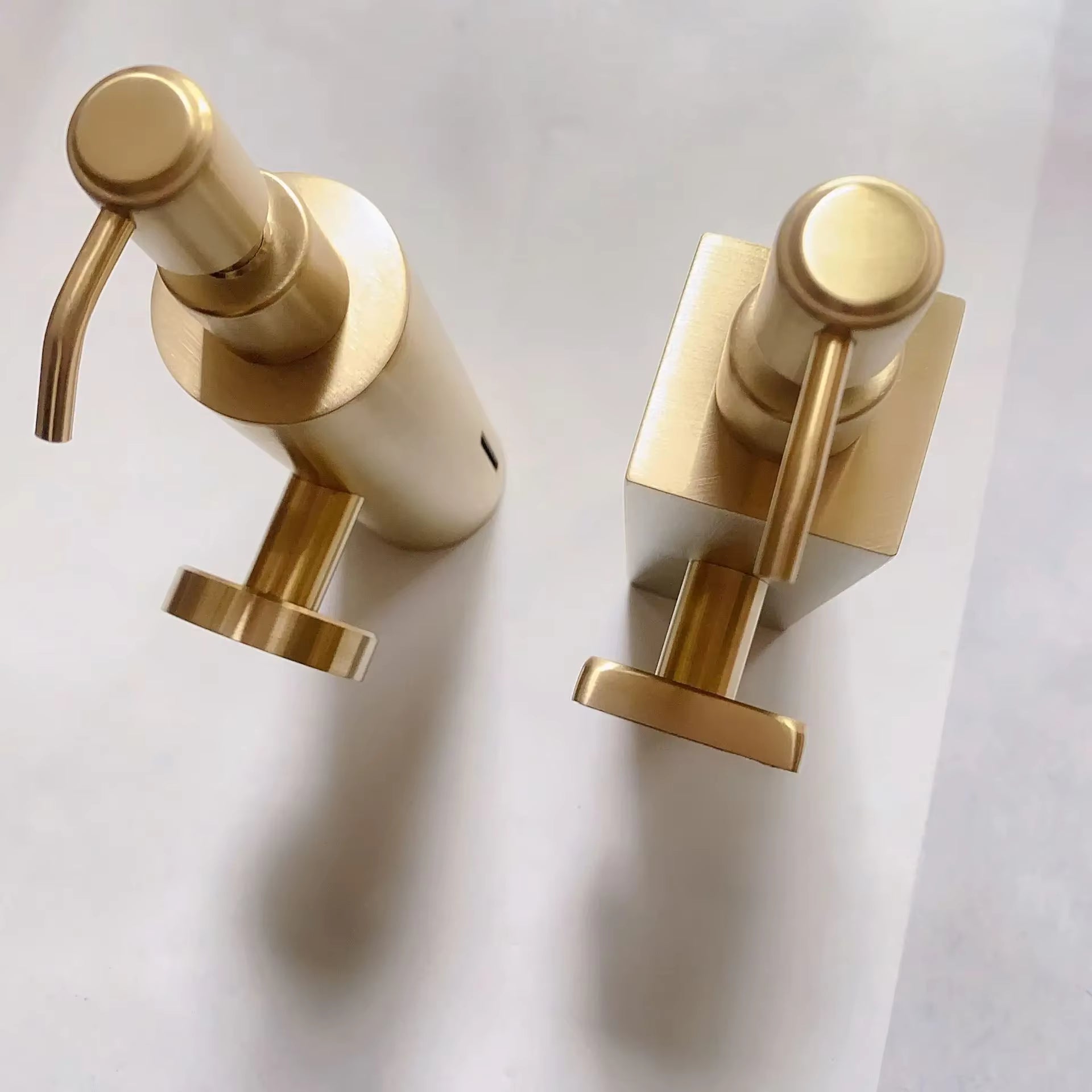 Distributeur de Savon Mural Inox 250ML
