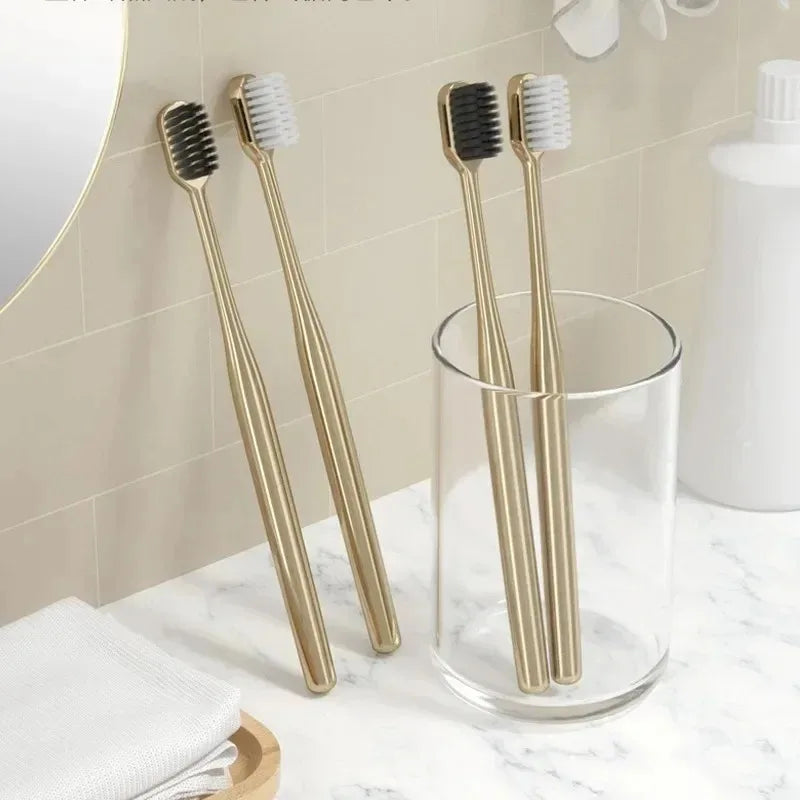 Brosse à Dents Design Dorée ou Argentée