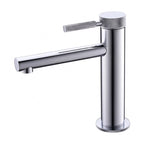 Robinet lavabo Aura chrome modèle court sur fond blanc