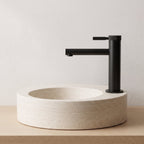 Robinet lavabo Aura noir mat, vue d'ensemble du plan de vasque
