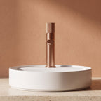 Robinet lavabo Runa or rose brossé 216 mm monté sur vasque, vue de face