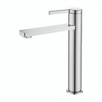 Robinet lavabo Solea chrome modèle haut sur fond blanc